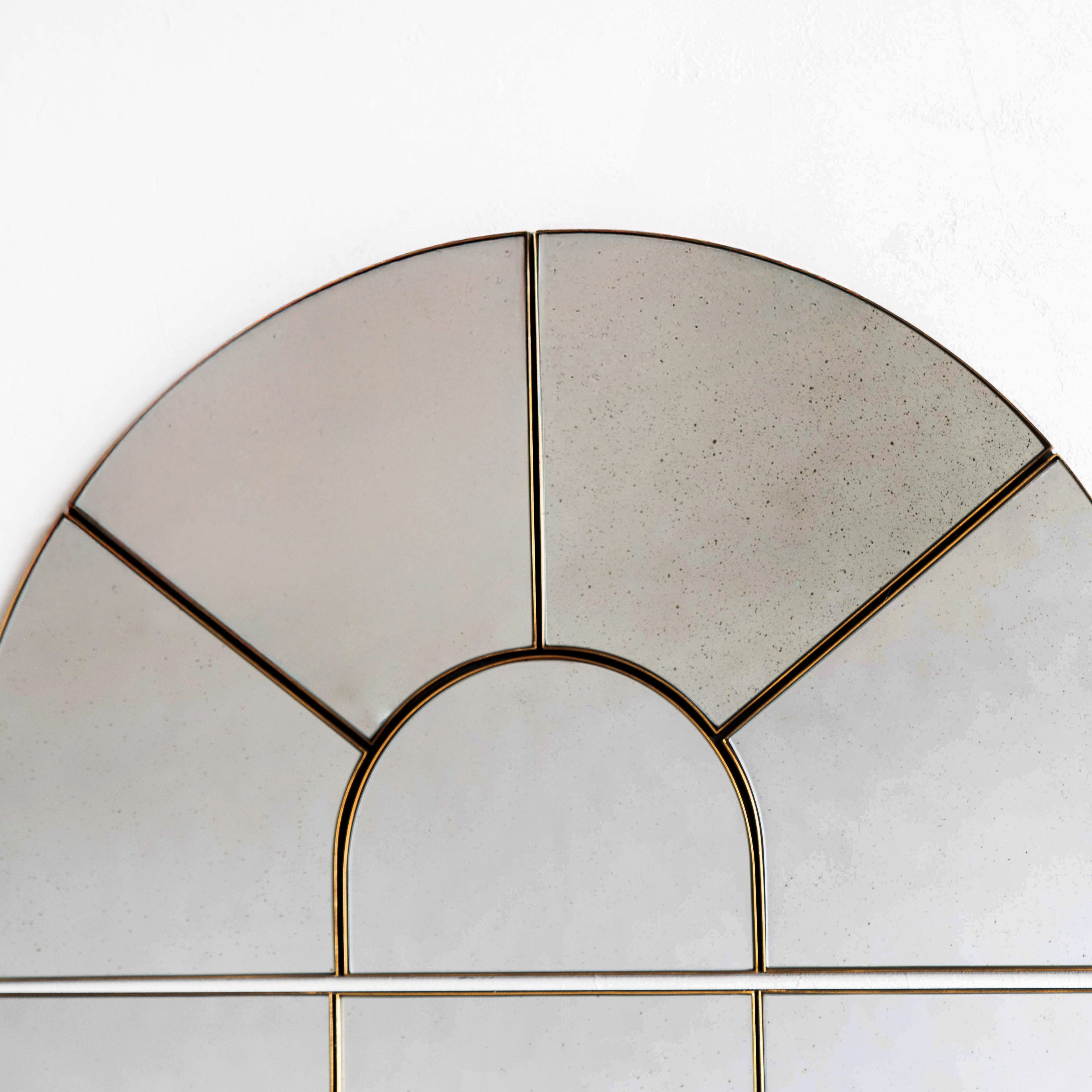 Timberline 3-Panel Arched Vintage Full Length Wall Mirror – GET24511SA