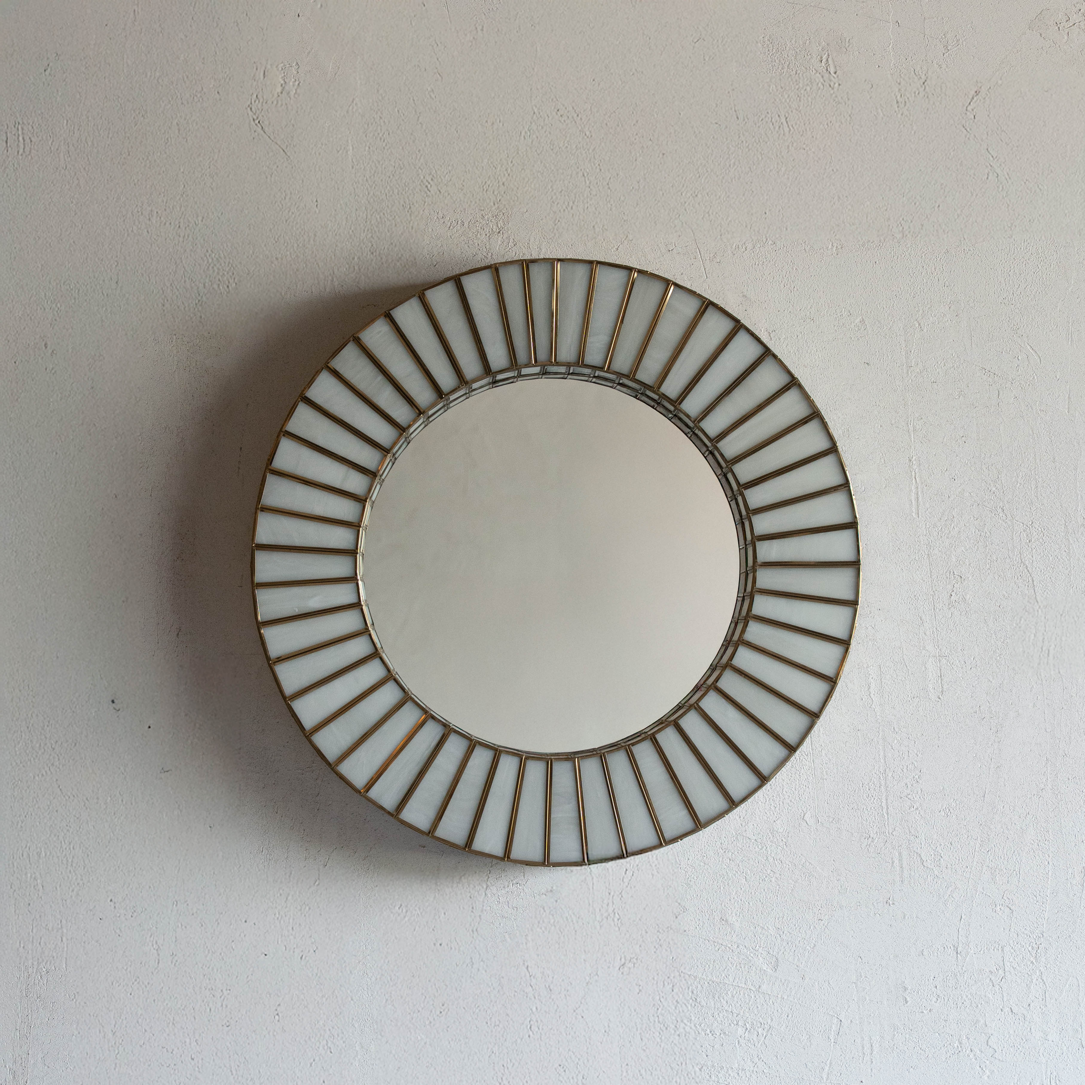 Viola Round Wall Lamp Mirror